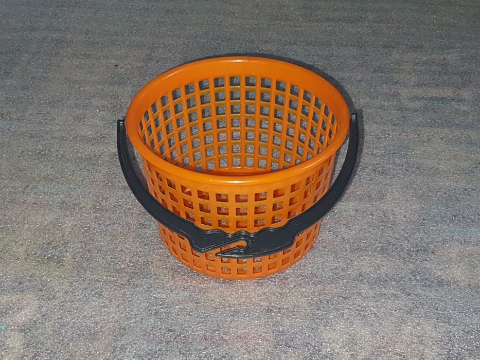 Кошик для зберігання прищіпок або для інших потреб.