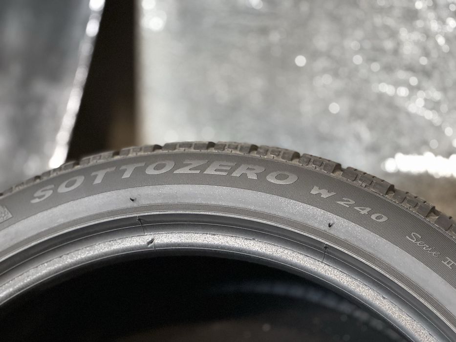R18 235/40 пара зимових шин Pirelli Winter SottoZero W240 чудовий стан