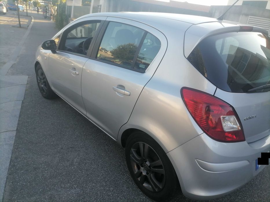 Opel Corsa 1.3 cdti 5P 190000 km bom preço impecável