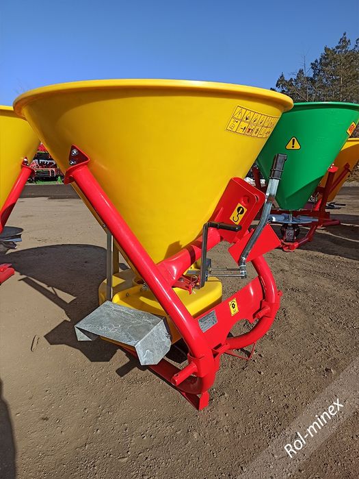 Siewnik ogrodowy sadowniczy nowozów lejek Transport