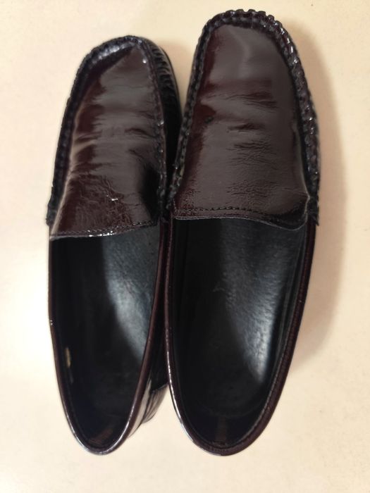 Mocassins em pele genuína marca Lihva (T. 35)