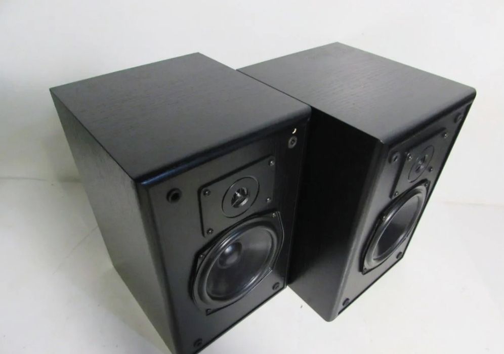 Revolver Beretta акустика колонки англійський звук