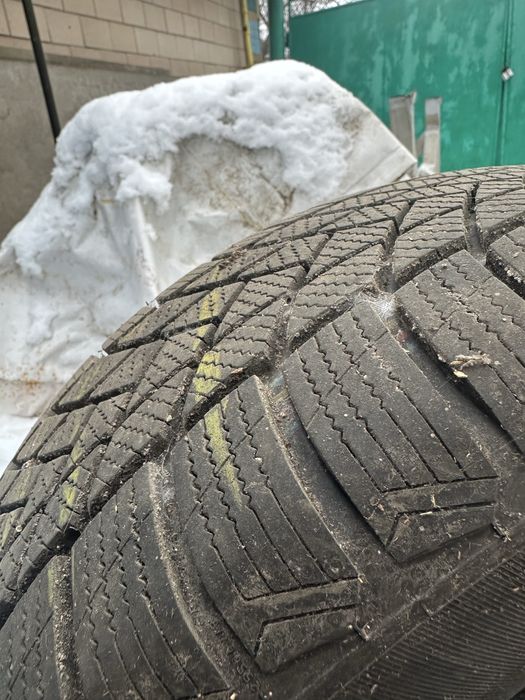 Продам MATADOR 215/55 R16 зимову гуму два колеса