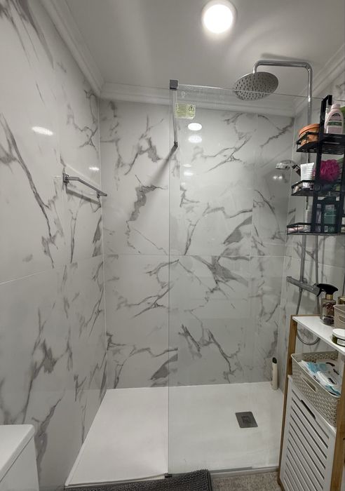 Resguardo / Box de Duche em Vidro Transparente – Bom Estado