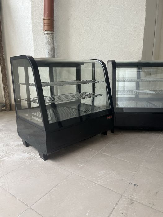 Холодильна Вітрина Кондитерська Настільна Обʼєм 100 літрів