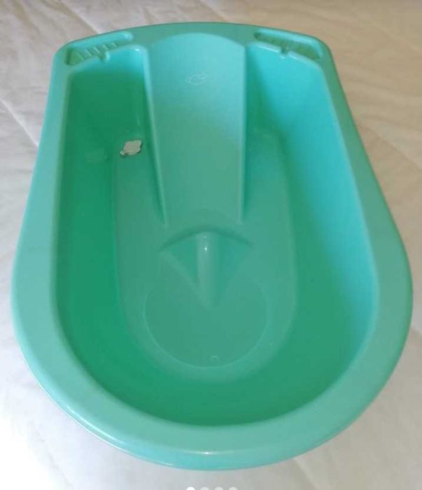 Banheira bebê. Cor verde