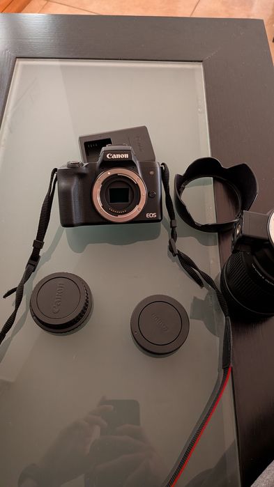 Canon EOS M50 + adaptador EOS M para EFS + EFS 18-135mm IS,