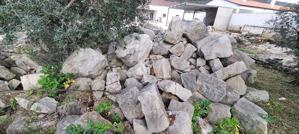 Pedra para muros