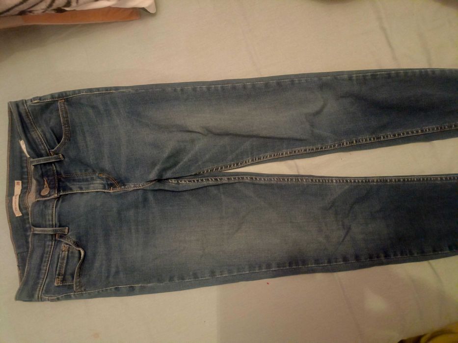 Levi Strauss: jeansy super skinny 28