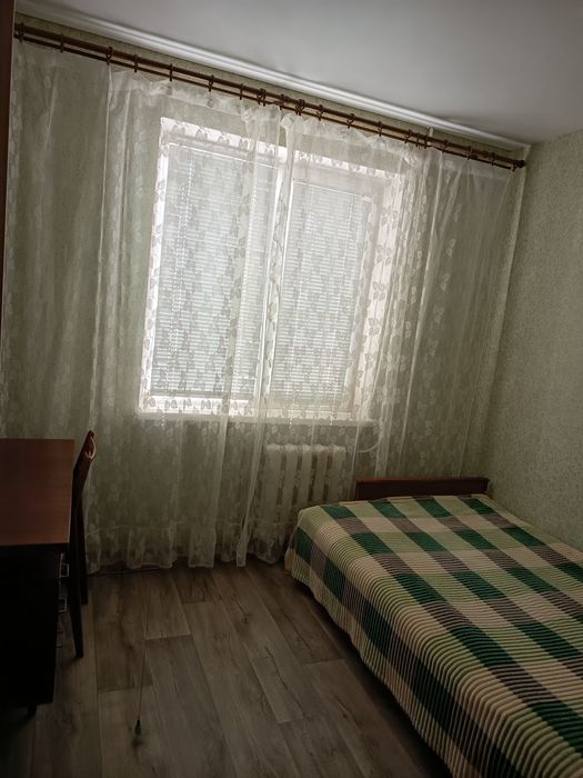 Продам 3 комнатную квартиру Чешка  в  центре Даманского. Улица Героев Мариуполя.(Адмирала Головка).