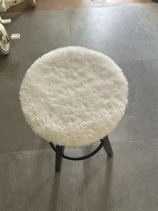 4 Bancos Ikea novos