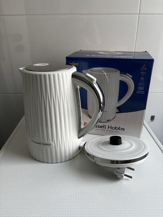 Czajnik elektryczny Russell Hobbs