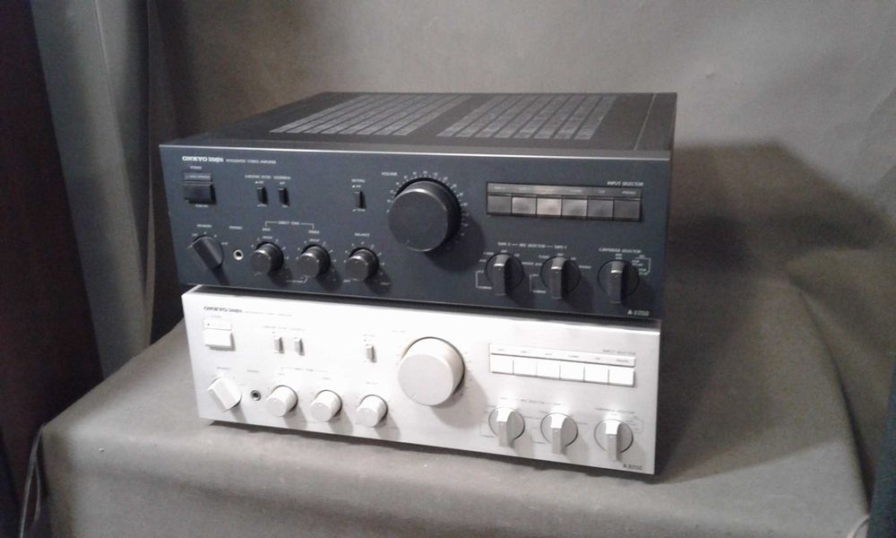 ONKYO A-8250 wzmacniacz stereo