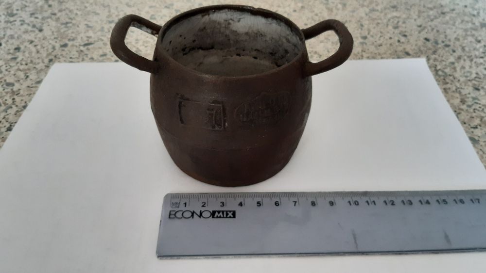 Кастрюлька, чугун, эмаль