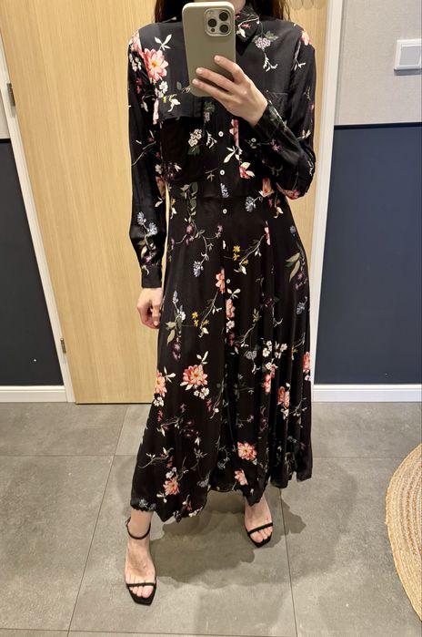 Sukienka codzienna Stradivarius