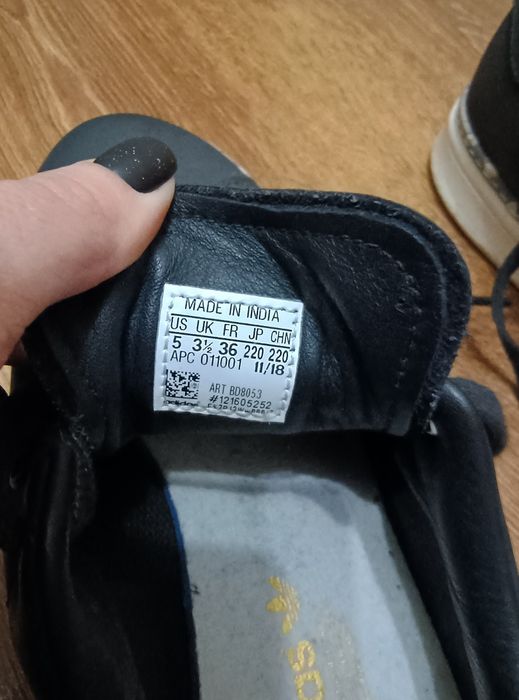 Жіночі кожані кросівки