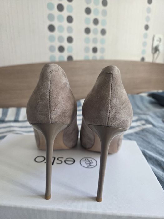 Шкіряні туфлі лодочки Estro, розмір 38, можна на 37,5