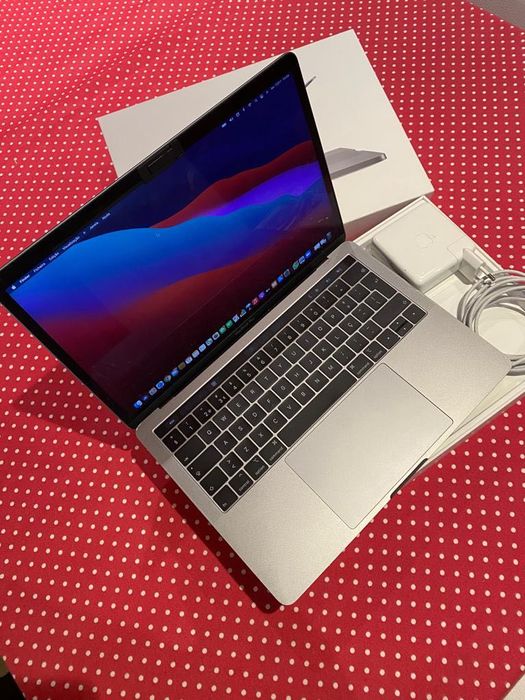 MacBook Pro 13’. TouchBar64862015301889121