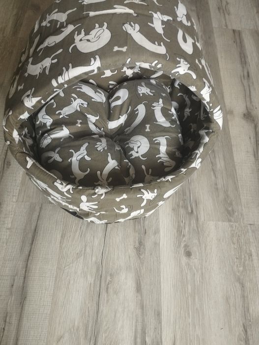 Лежанка для кота або маленької собачки