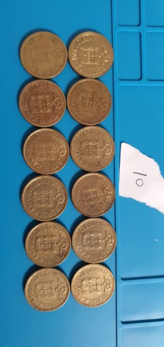 Conjunto moedas em Escudos