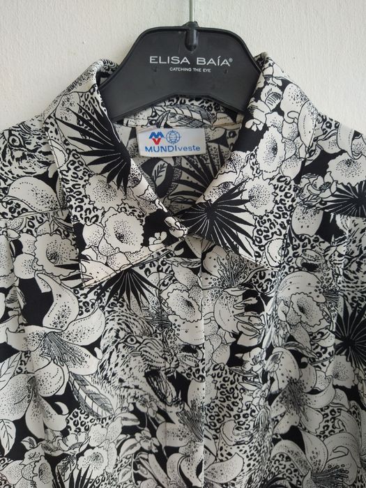 Blusa / Camisa padrão floral, elegante - Mundiveste - Tamanho XL