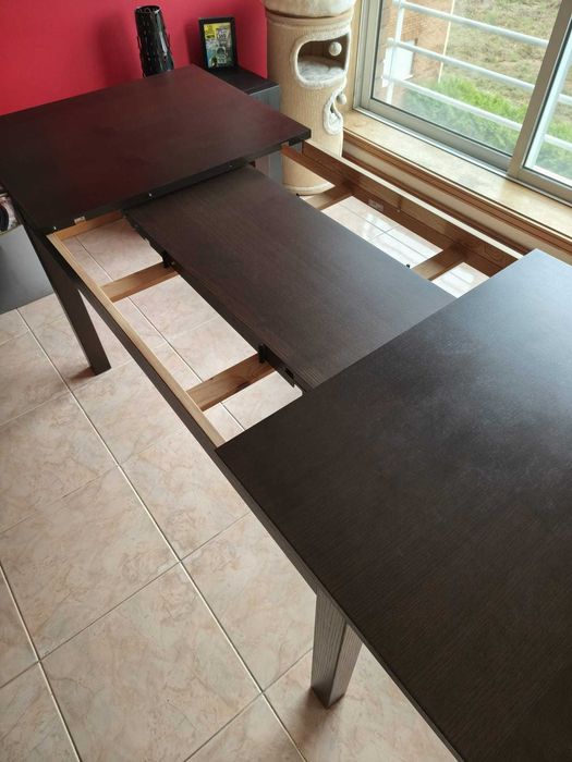 Mesa de Jantar Extensível Preto-Castanho Bjursta