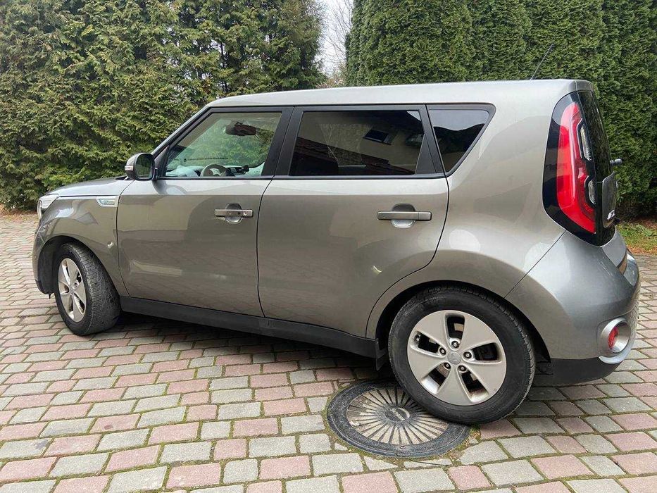 Автомобіль Kia Soul EV 2015