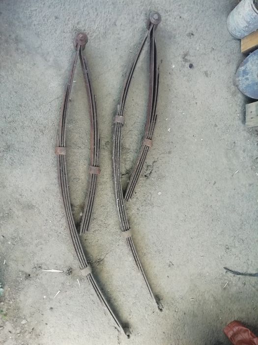 Рессоры на Москвич машина прицеп