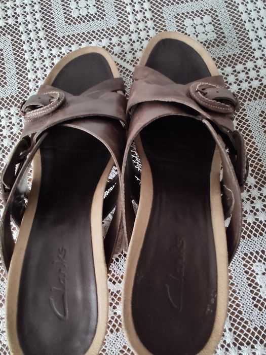 Clarks klapki skórzane  40