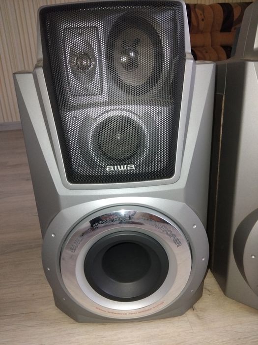 Колонки от муз.центра Aiwa t9