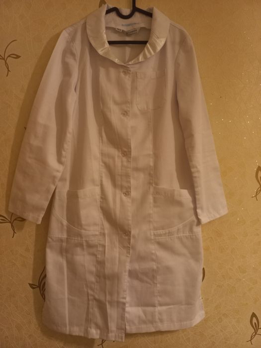 Халат медичний продається