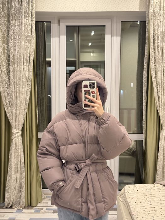 теплий пуховик в ідеальному стані