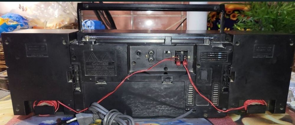 Магнитофон TOSHIBA RT-7055,запчасти,sharp,статуэтка Japan