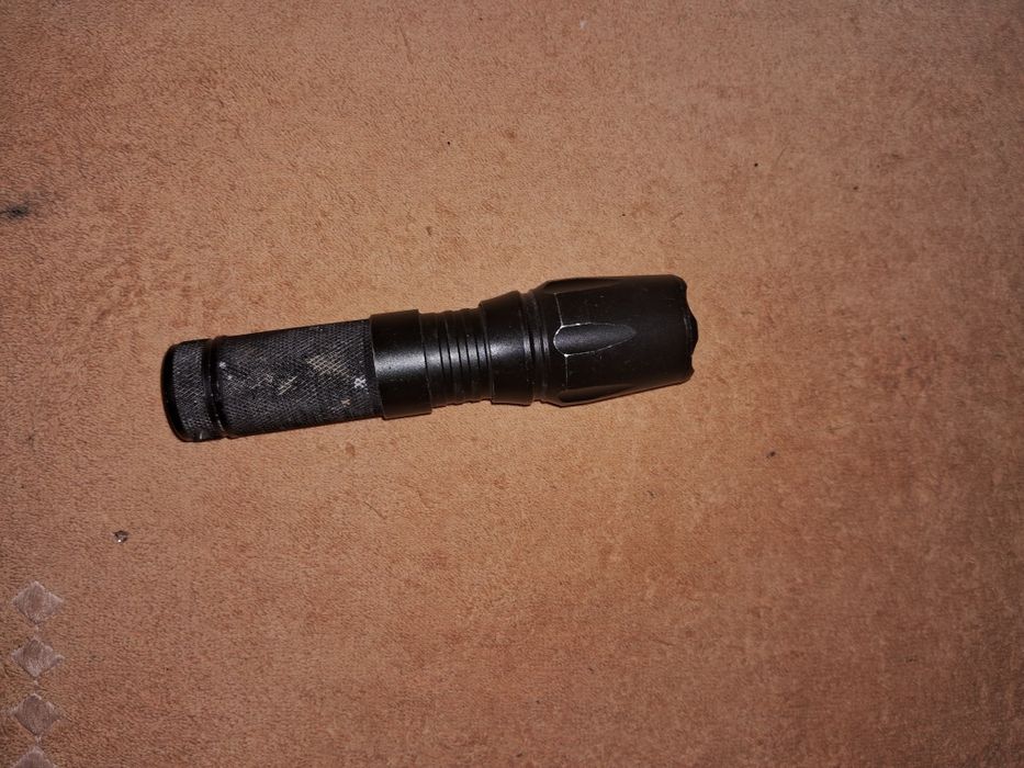 Фонарь під акумулятор 21700