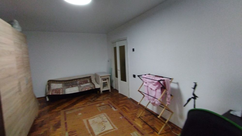Продається 2 кімнатна квартира Коновальця