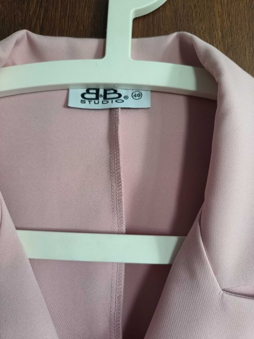 Elegancja sukienka na komunię, chrzciny itp.