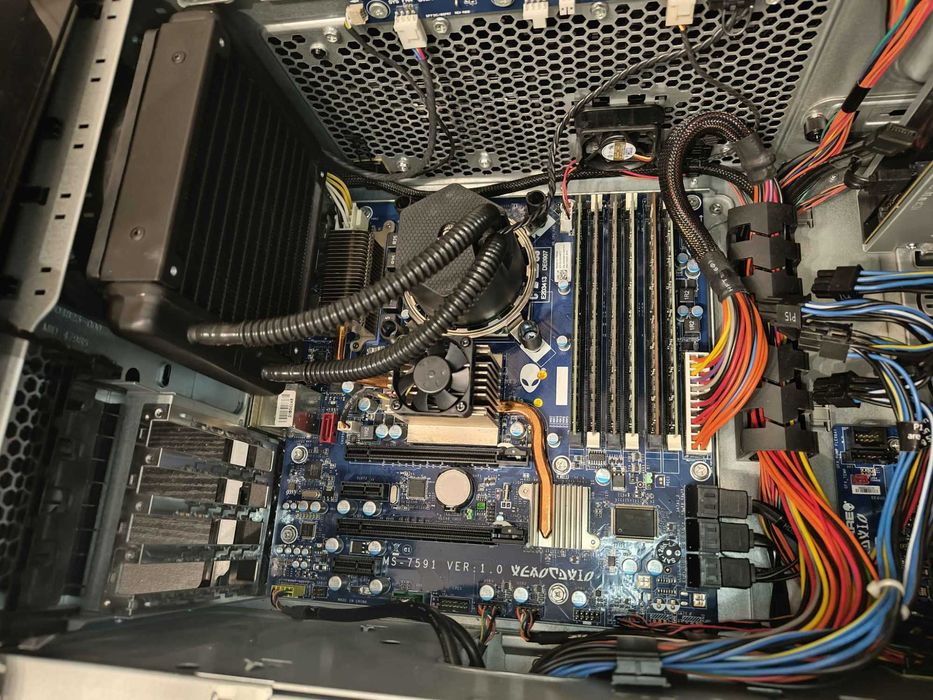 Retro komputer gamingowy Alienware Aurora R1 GTX 680 SLI + i7 950