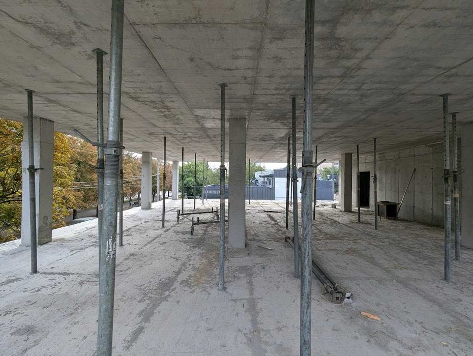 Продамо 2 поверх БЦ на бульварі Шевченка 178