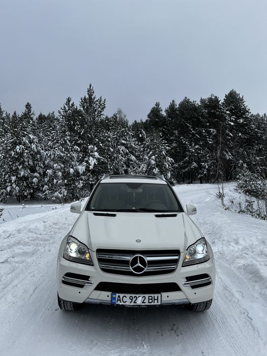 Mercedes gl 350.