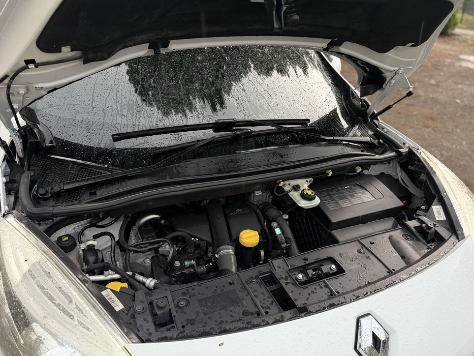 RENAULT MEGANE SCENIC  2012 р.в, рест к9к на механ-6
