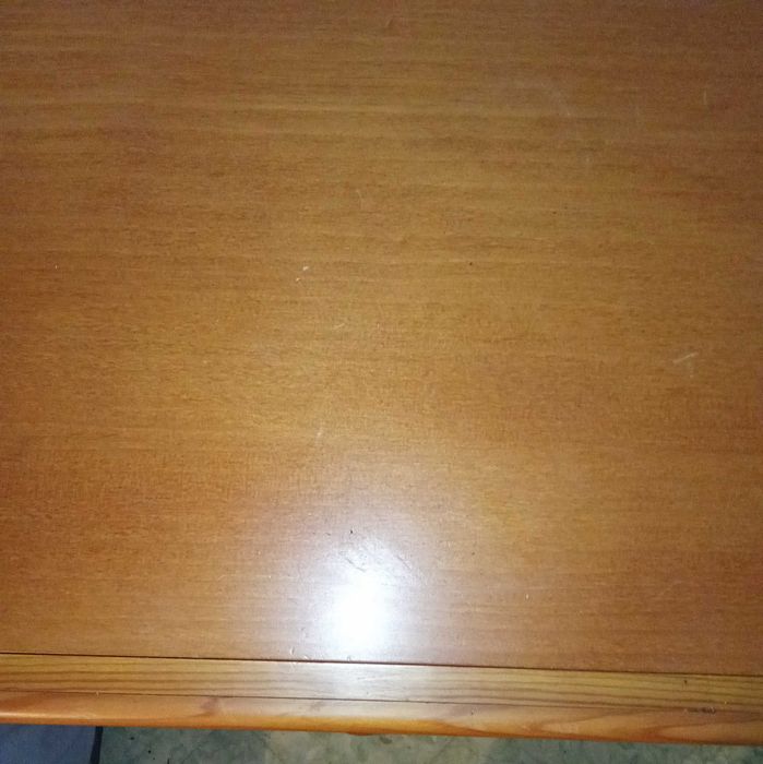 Mesa de cabeceira  em madeira ótimo estado
