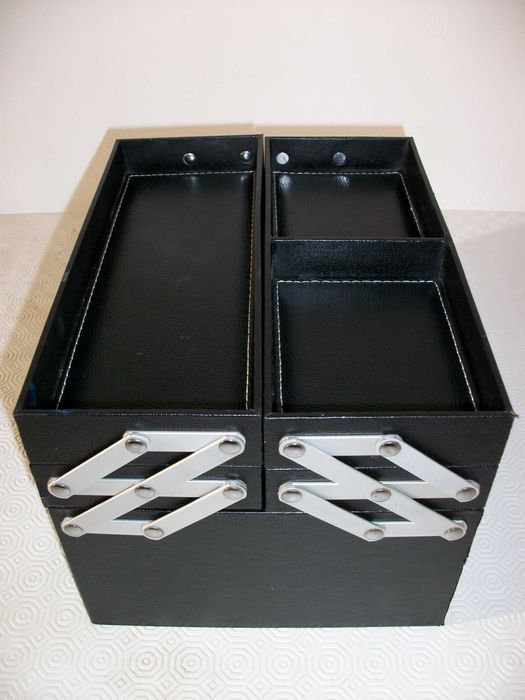 Caixa De Maquilhagem preta