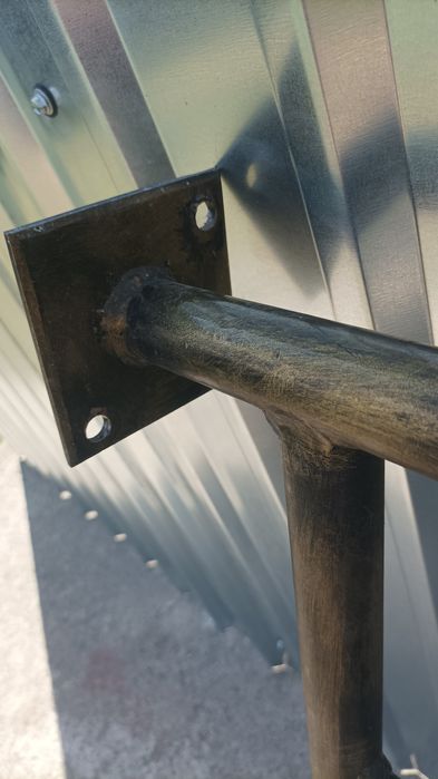 Piękna balustrada poręcz metalowa stare złoto