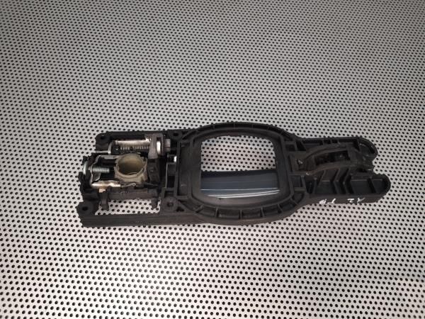 Puxador porta trás esquerdo AUDI A2 (8Z0)