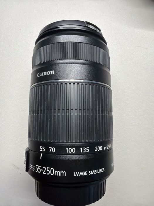 Canon EF-S 55-250mm IS
