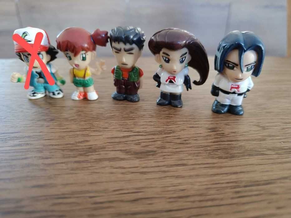 30 Bonecos Pokemon e pokebolas
