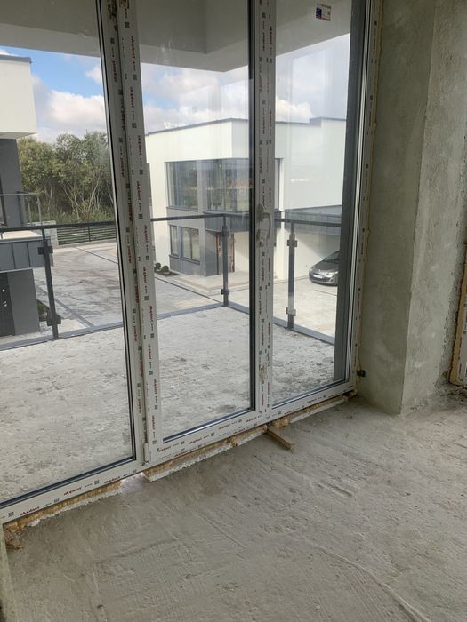 Продаж котеджу с.Зубра