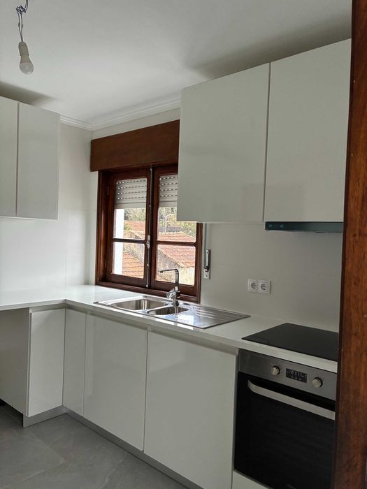 Arrenda-se  Imóveis / Apartamentos
