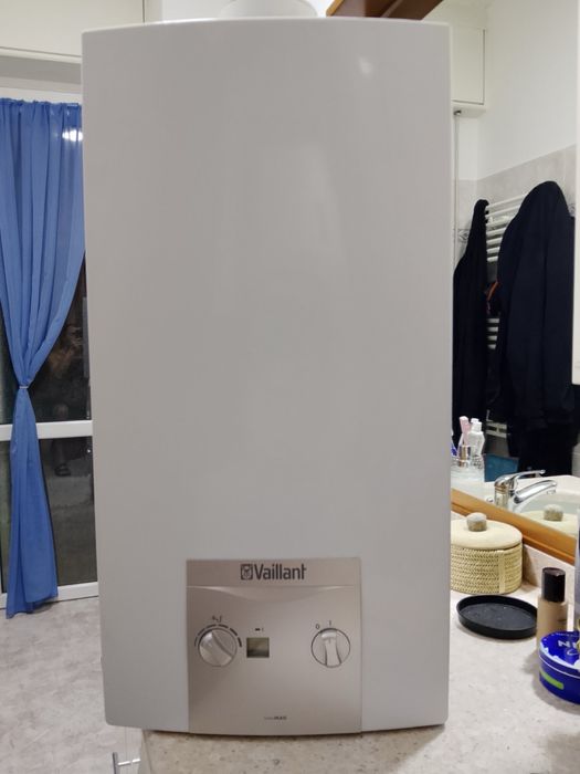 Газовий бойлер (колонка) Vaillant Mag