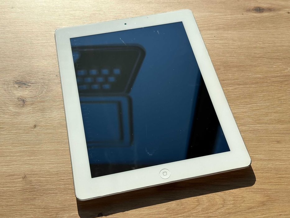 Tablet Apple iPad 2 gen. 32GB Wi-Fi + Cellular– bat: 86% – GW 6M